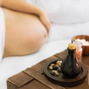 massage pregnant woman